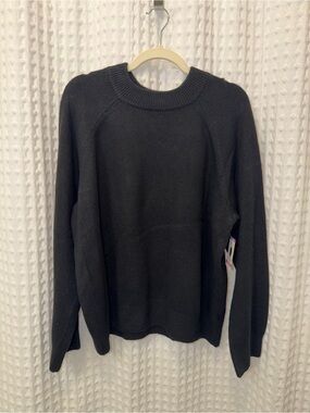 Vince Camuto Black Crewneck Knit Sweater